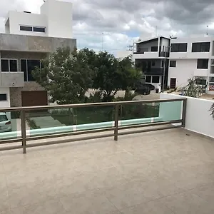 Homestay Airport Zone, Cancun